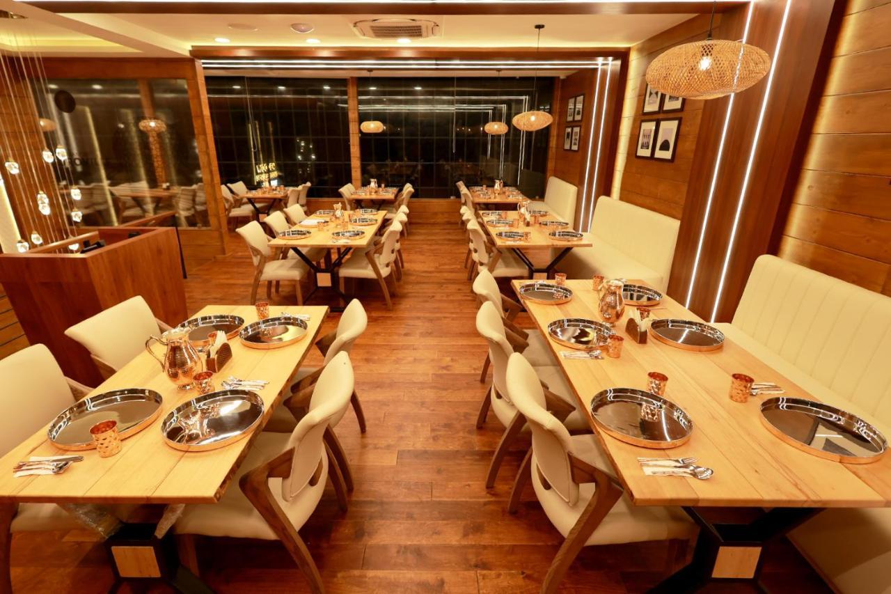 Wooden Ecr Sea Resort Puducherry Exterior foto