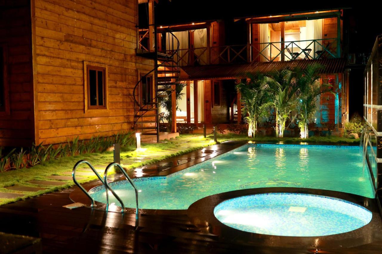 Wooden Ecr Sea Resort Puducherry Exterior foto