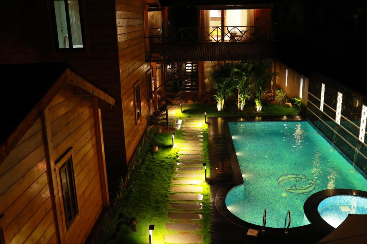 Wooden Ecr Sea Resort Puducherry Exterior foto