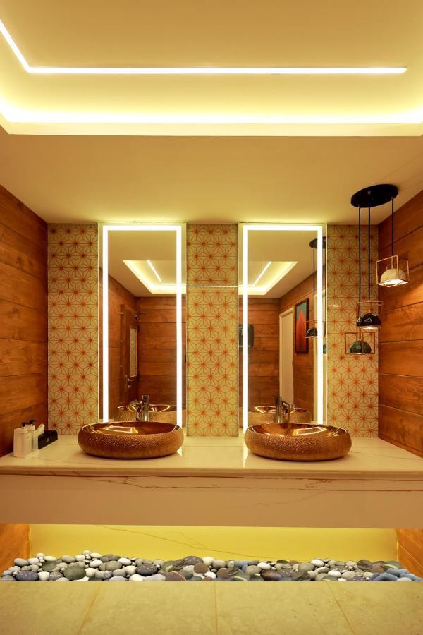 Wooden Ecr Sea Resort Puducherry Exterior foto